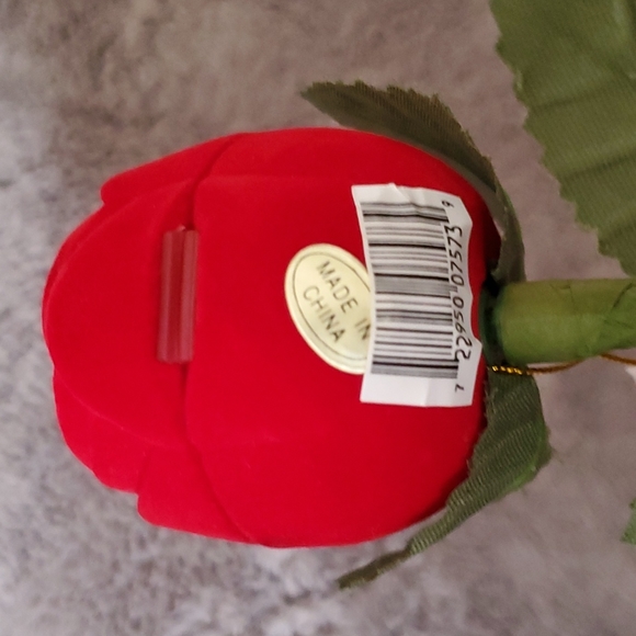 2 Earrings Set in Velvet Rose Jewelry Box Stem - Picture 12 of 12